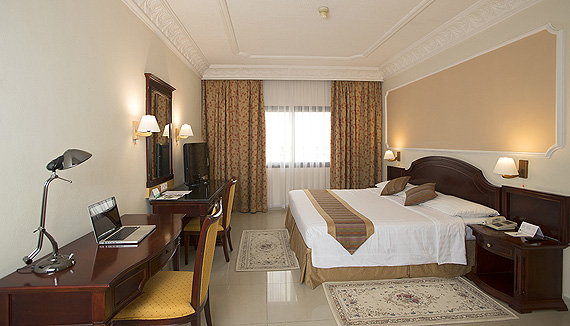 Muscat Holiday Inn Hotel StandardRoom01 Normal