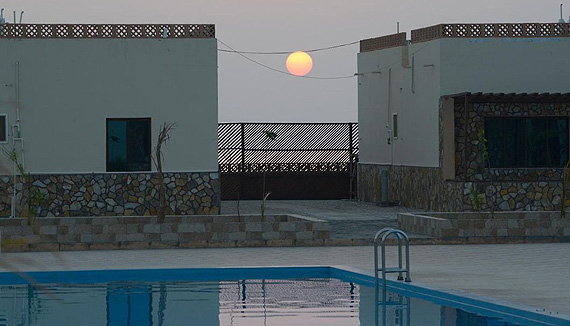 RoshanResortMirbat_02_normal